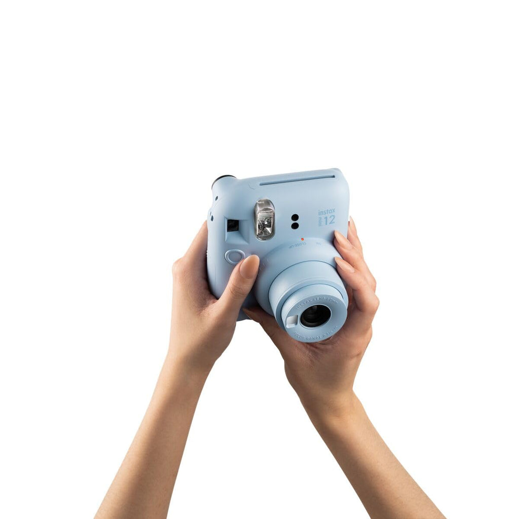 FUJIFILM instax mini 12™ Sofortbildkamera für Erwachsene | Kamera mit Sofortdruck für farbige Erinnerungen zum Anfassen – Selfiespiegel, Nahaufnahmemodus & automatische Belichtung | Pastel Blue