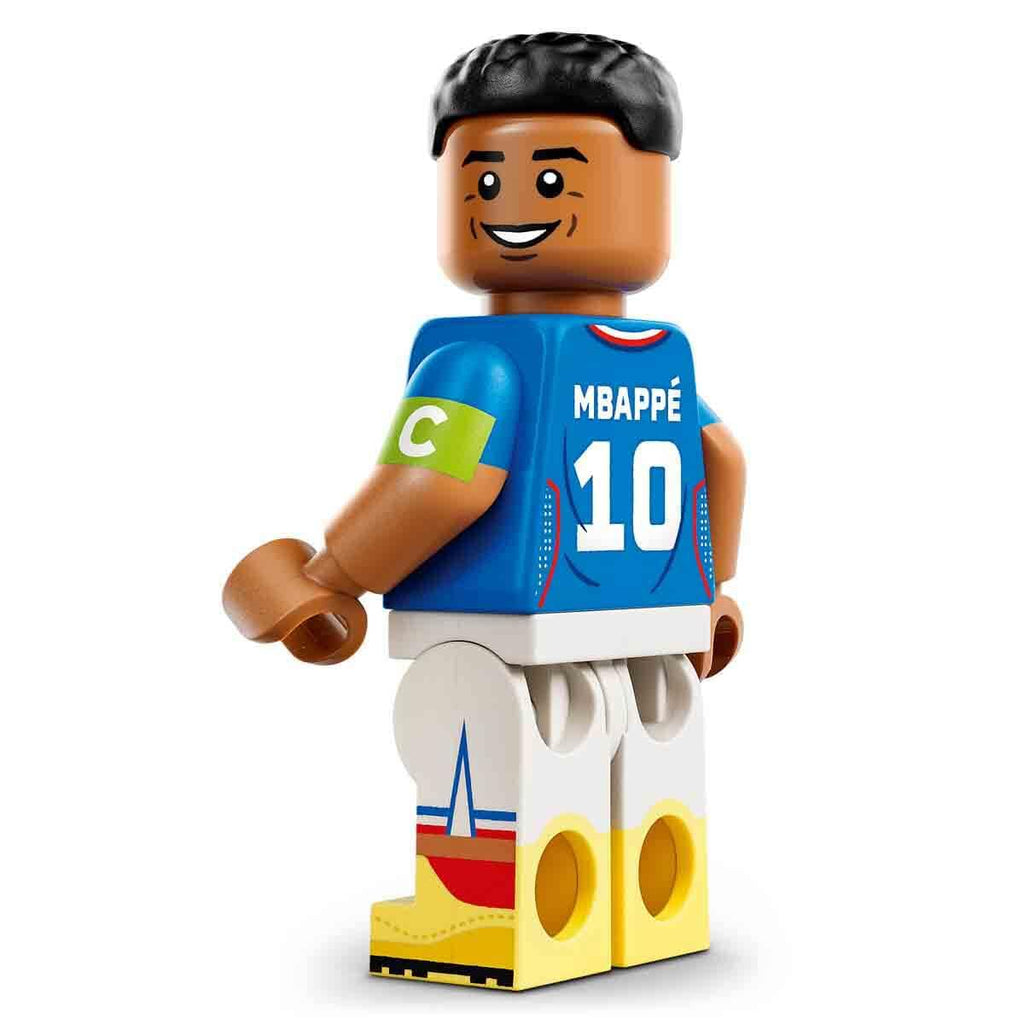 LEGO Editions Cristiano Ronaldo - Fußball-Highlights Spielzeug - 3D Modellbau mit Minifigur zum Sammeln - Kinderzimmer Deko - Geschenk für Jungen, Mädchen ab 10 Jahren und erwachsene Sportfans - 43012