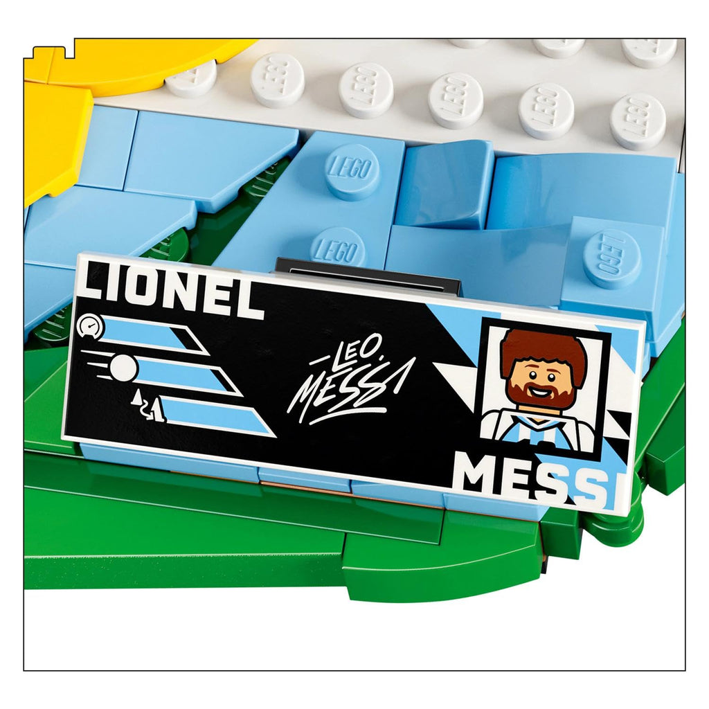 LEGO Editions Cristiano Ronaldo - Fußball-Highlights Spielzeug - 3D Modellbau mit Minifigur zum Sammeln - Kinderzimmer Deko - Geschenk für Jungen, Mädchen ab 10 Jahren und erwachsene Sportfans - 43012